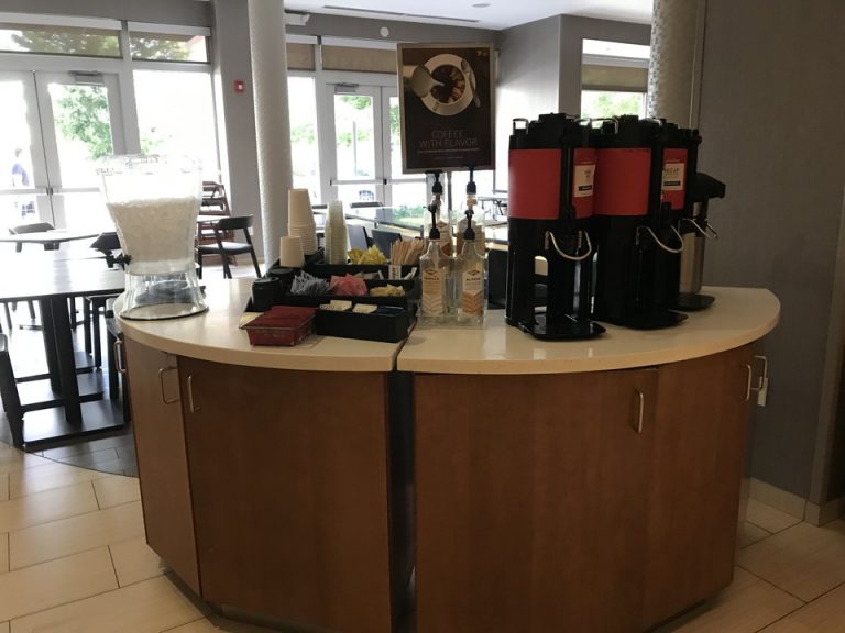 ドリンクステーションは常にコーヒーやティがありました。