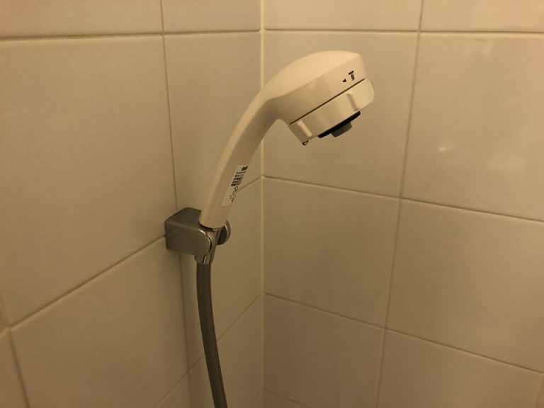 シャワー