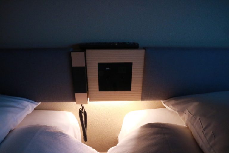 フットライト_ベッドサイドスイッチ