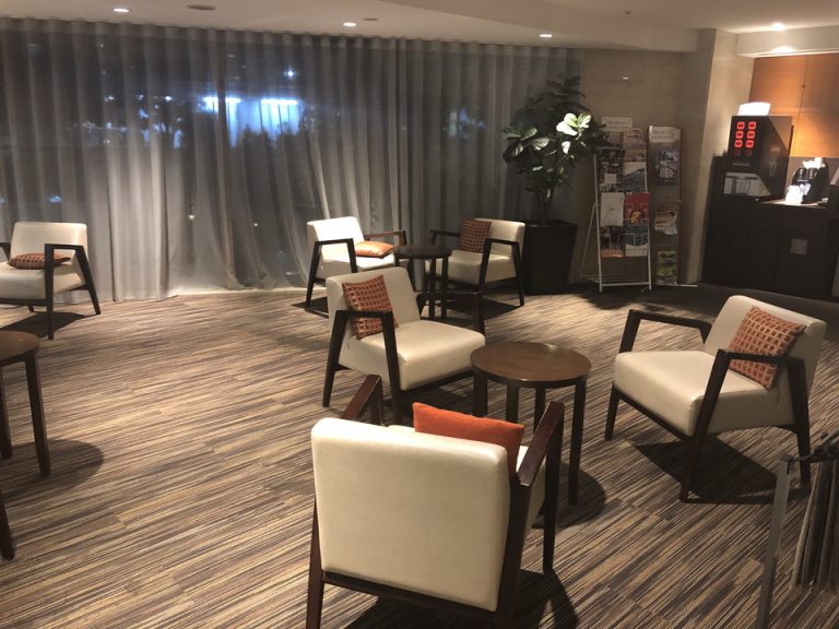 ロビーラウンジ