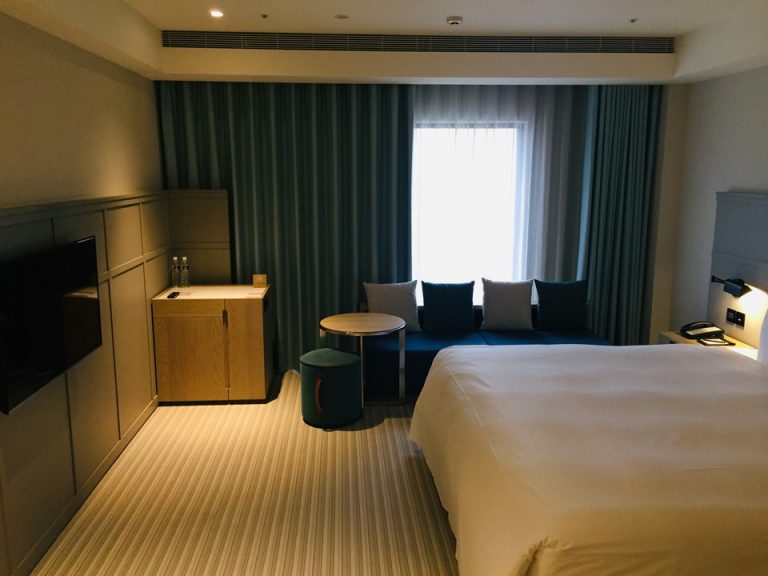 部屋全体_入口側