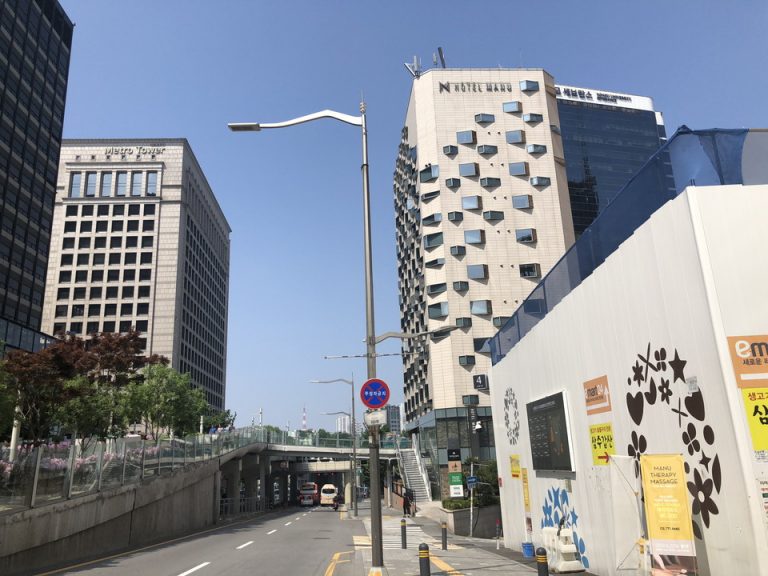 ホテル外観全体