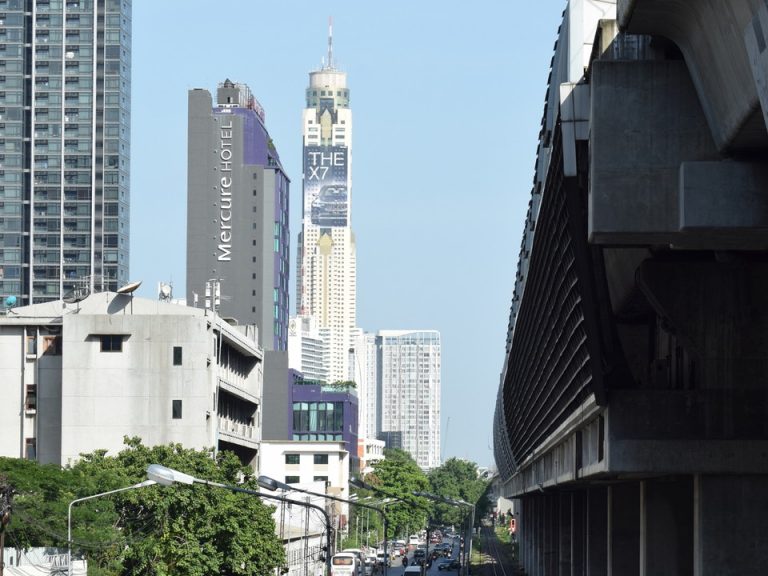 ホテル外観全体