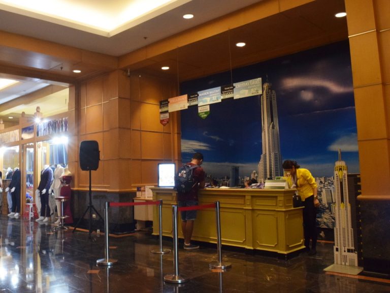 展望台チケット売り場フロント階非宿泊者向け