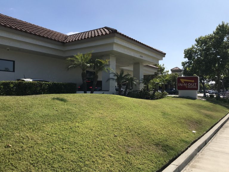 カルフォルニアで人気In-N-Outもありました