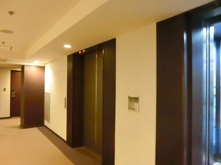 客層階エレベーターホール(1)