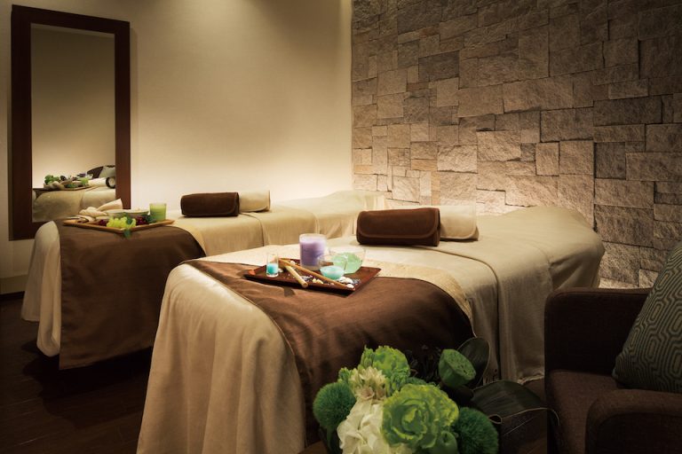 201209_Spa_TreatmentRoom