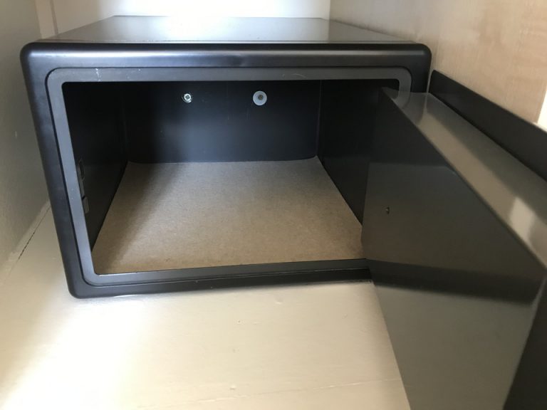 客室 セキュリティーボックス中