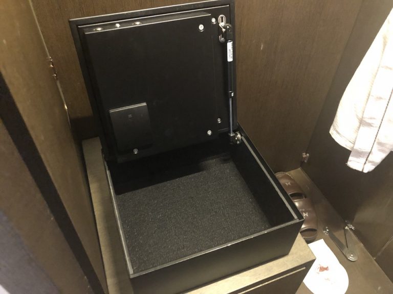 セーフティーボックス(開けた状態)