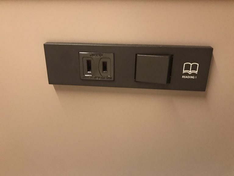 ベッド脇スイッチ