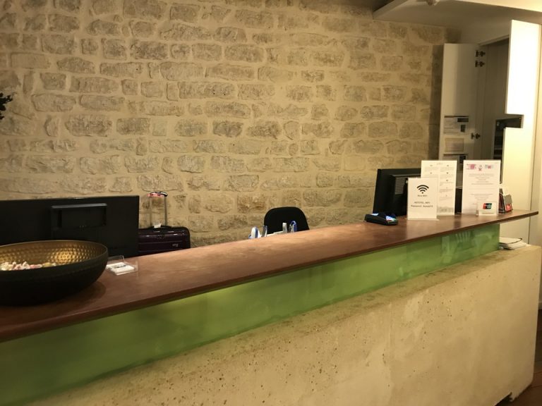 ホテルフロント全体