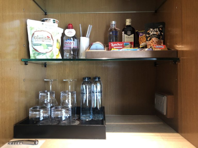 ミニBARとグラス