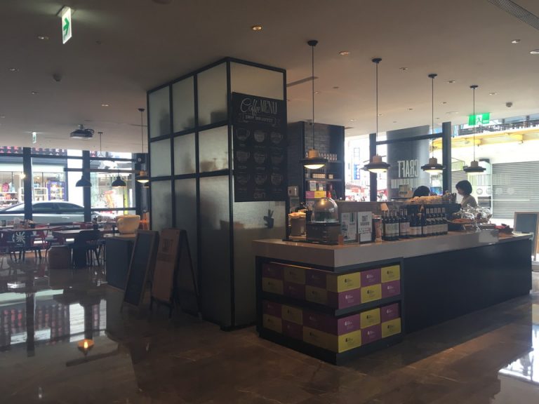 1階カフェレストランバー(3)