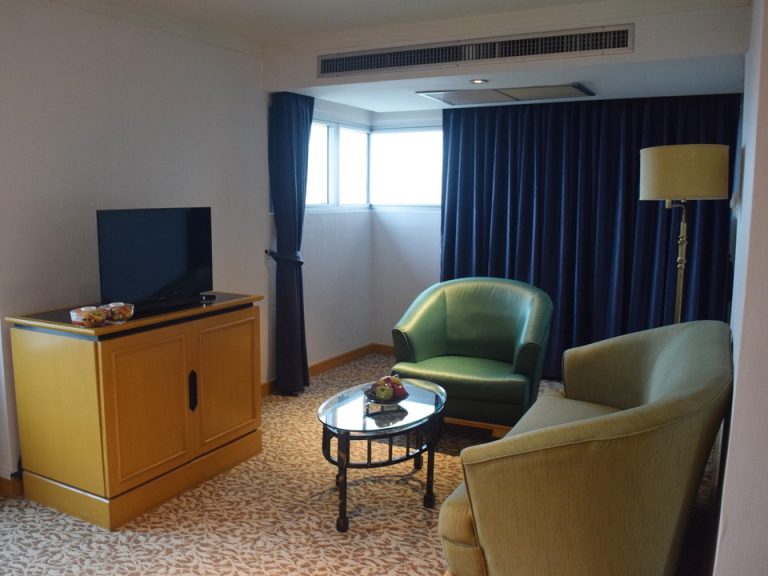 ベット方向からTV