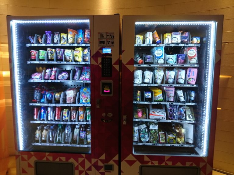 ロビー階自販機