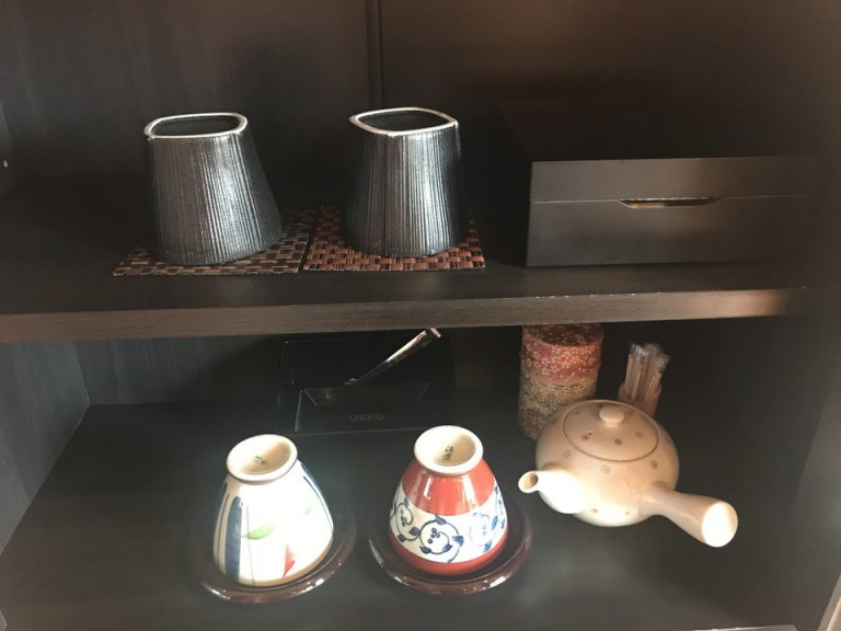 グラス・カップ