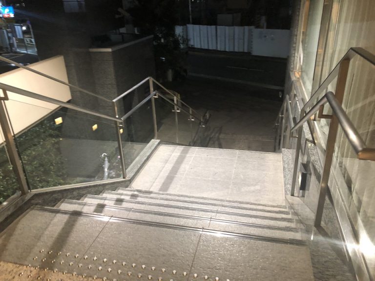 エントランス階段