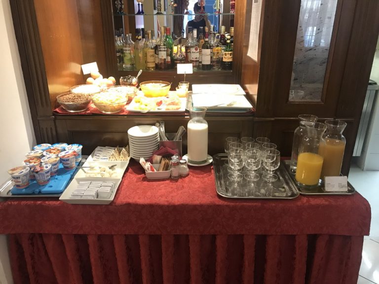 朝食メニュー (2)