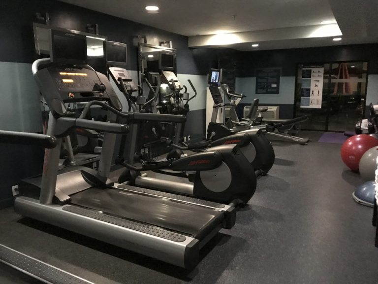 フィットネスセンター