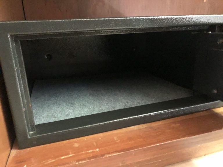 セーフティーボックス(開けた状態)