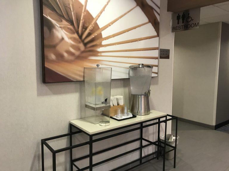 ベンドはびっくりするほど熱く夜でも41度でフロント前を通る度に頂いたこのリフレッシュメントが嬉しかったです。