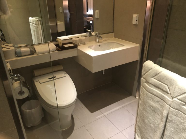 バスルームから入り口