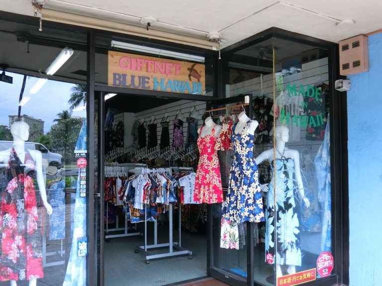 日本円で買える服屋 徒歩3分