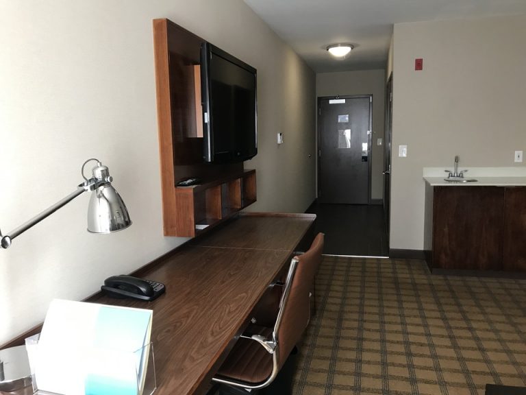 リビング側入り口にかけて