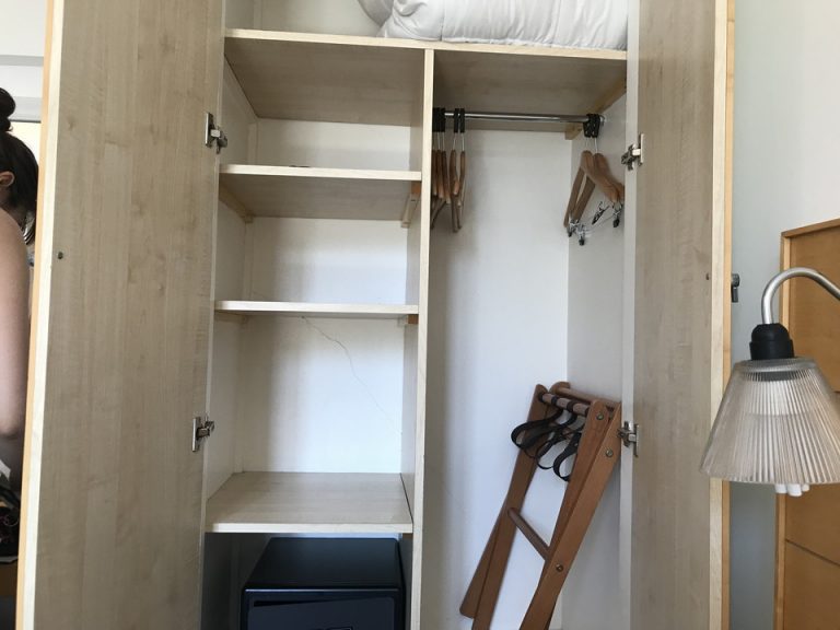 客室 クローゼット中