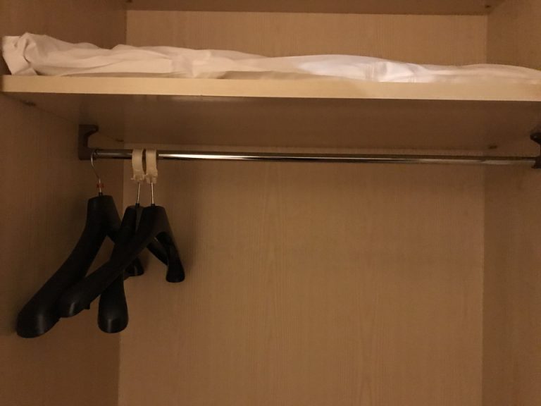 客室 クローゼット中