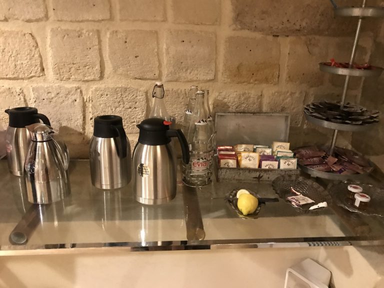 朝食会場(コーヒー・紅茶)