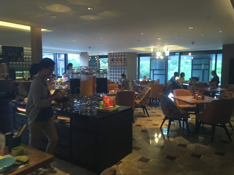 朝食ビュッフェ(3)