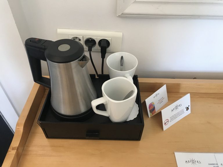 客室 湯沸しポット