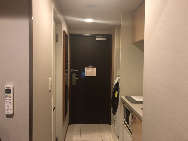 客席中からドア