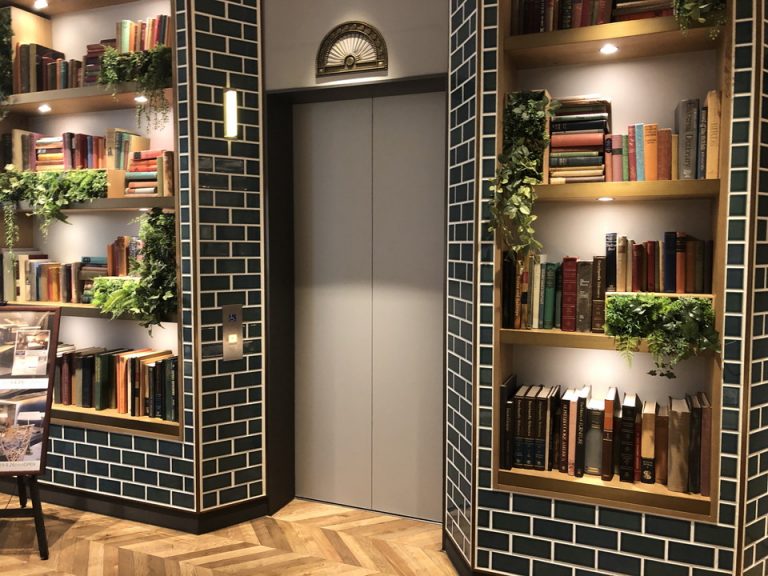 ロビーエレベーター