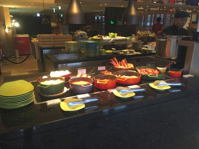 朝食ビュッフェ洋食