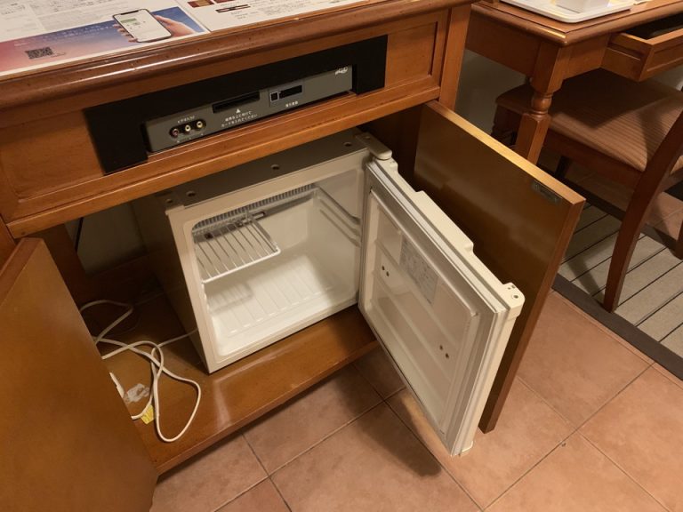 冷蔵庫(開けた状態)