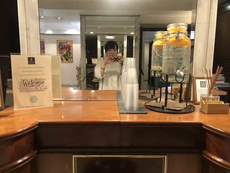 ホテルフロント