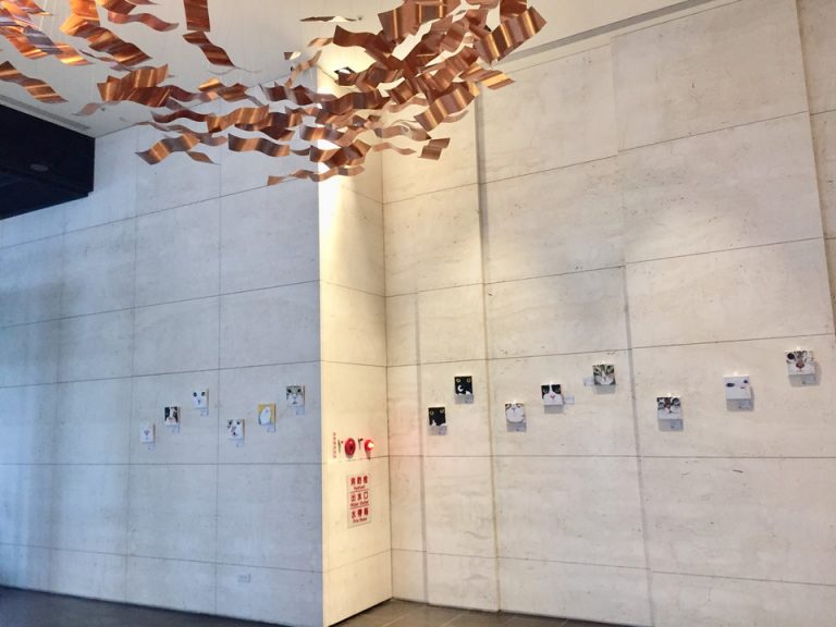 ロビー_天井装飾2