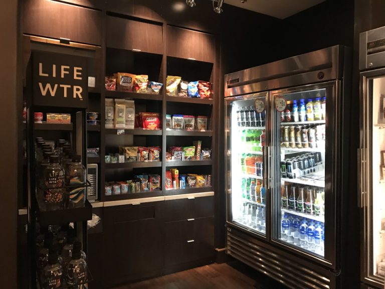 スナックコーナー