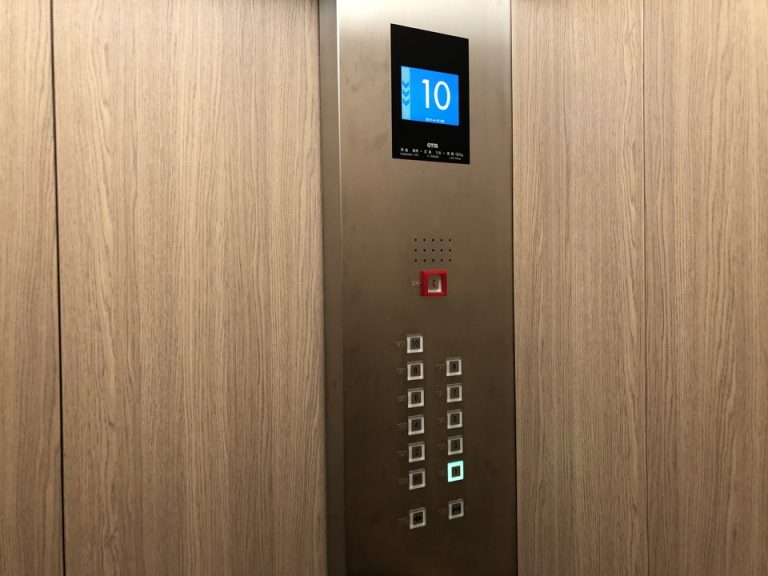 エレベーター階数ボタン