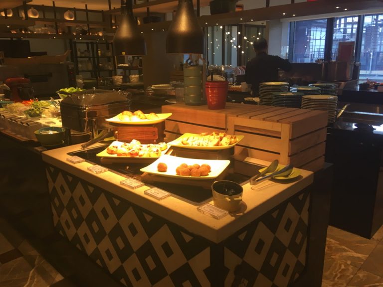 朝食ビュッフェ