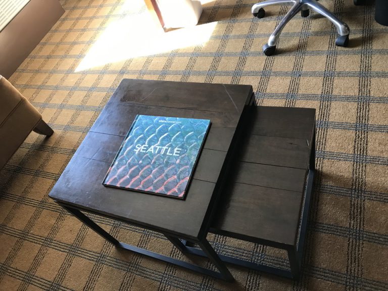 記念に持ち帰ってきたマリオットの本