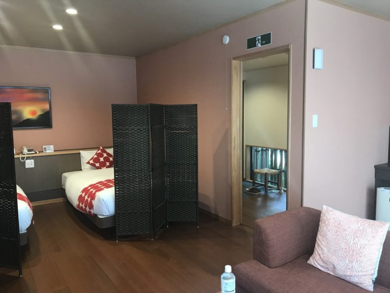 客室全体(入口方向)