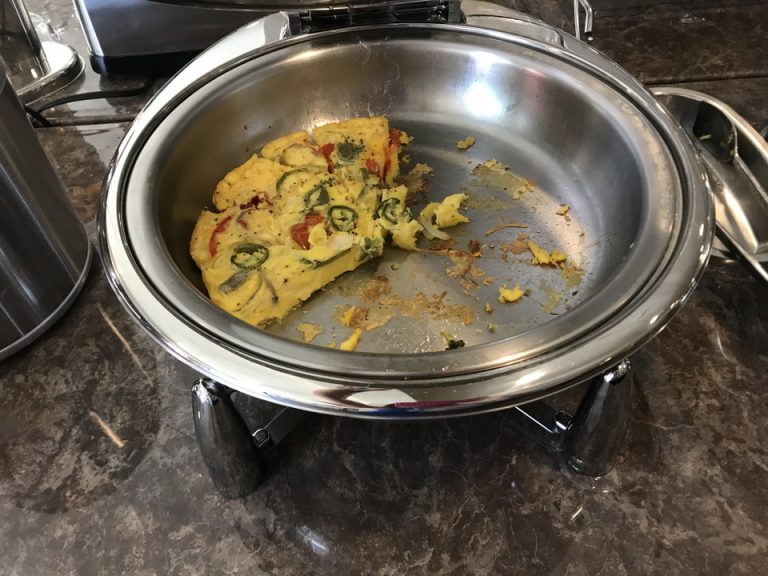 バフェには日替わりメニューがありこの日は卵料理はオムレツ