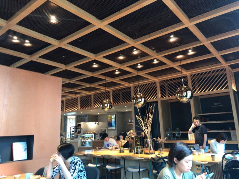 朝食会場