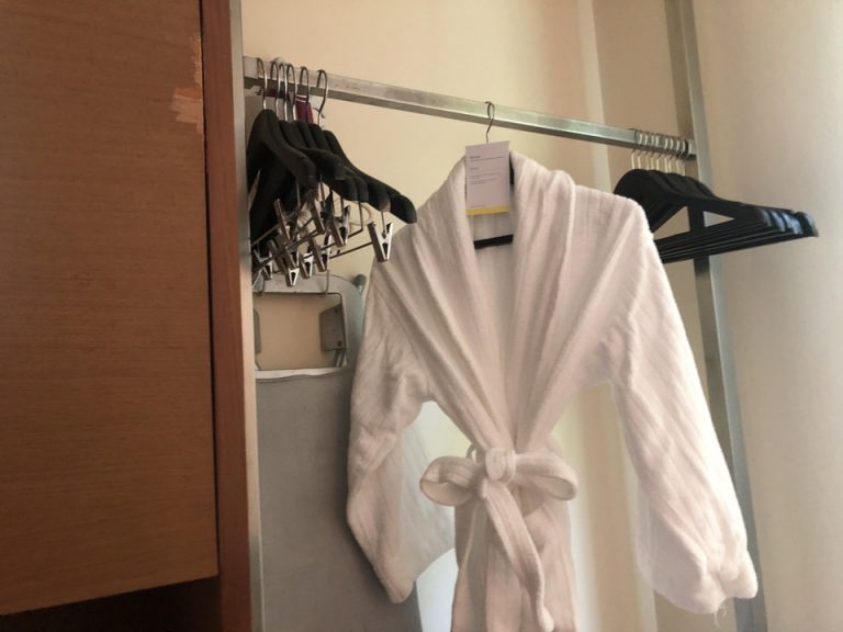 ハンガーラック