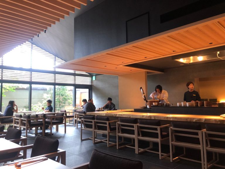 レストランカウンター