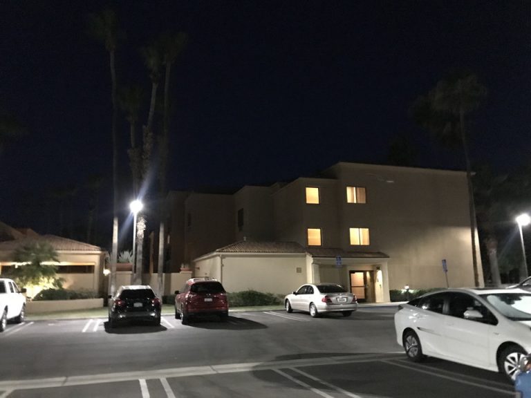 ホテルの駐車場