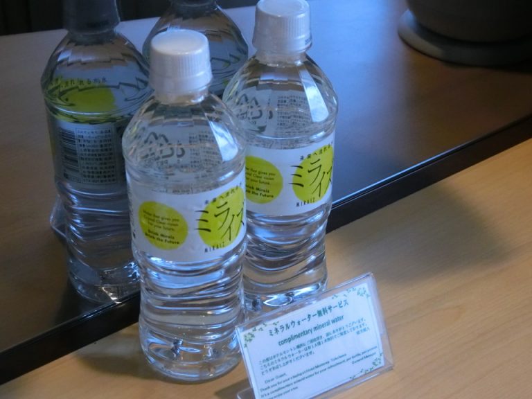 もらえる水